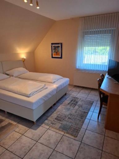 Hotel Schwarze Ense Bagian luar foto